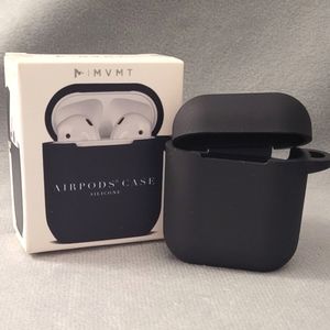 🔴BUNDLE 5/$20🔴Silicone Airpods Case w/Carabiner.